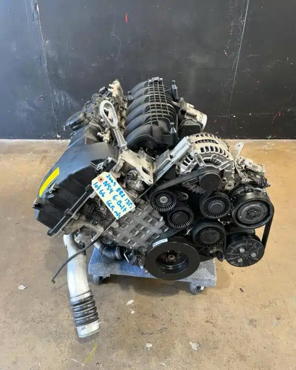 BMW B48 2.0 petrol engine detail