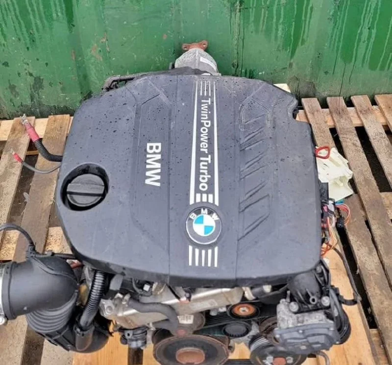 BMW B48 2.0 petrol engine detail