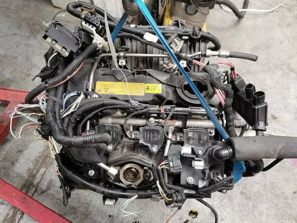 BMW N54 twin-turbo petrol engine detail